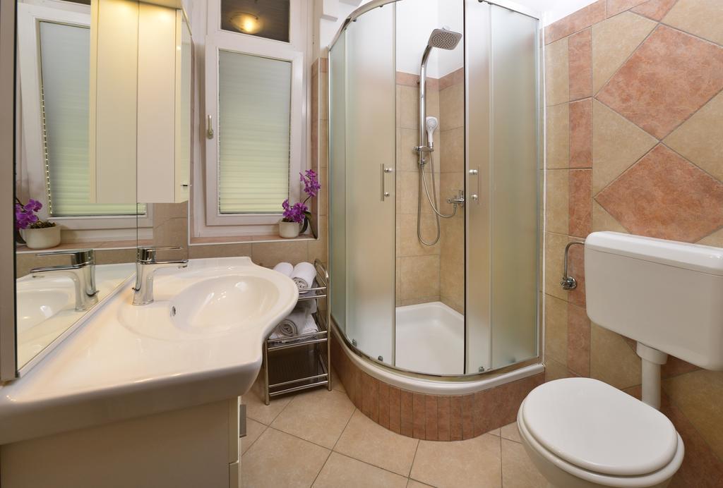 Vila Regina Rooms Karlovac Extérieur photo
