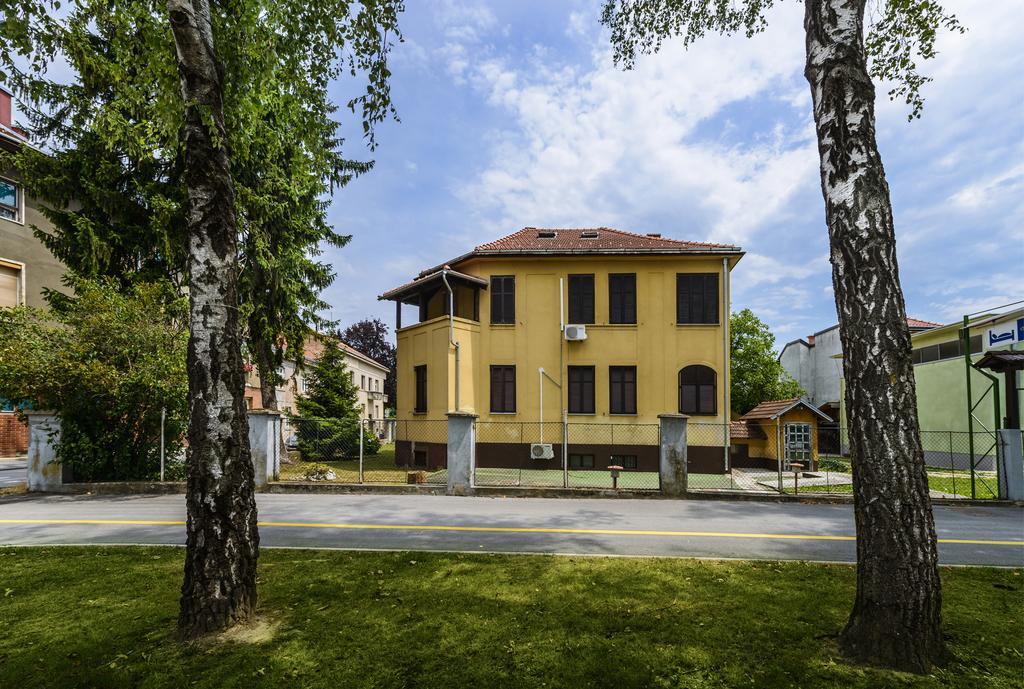 Vila Regina Rooms Karlovac Extérieur photo
